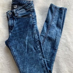 Acid wash super skinny jeans